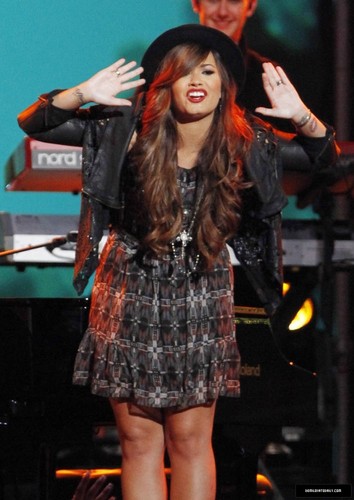 Demi - Performs at the El Capitan Theater in Hollywood - October 30, 2011