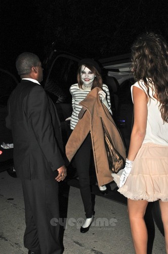  Emma Stone and Andrew Garfield head to a Halloween Party