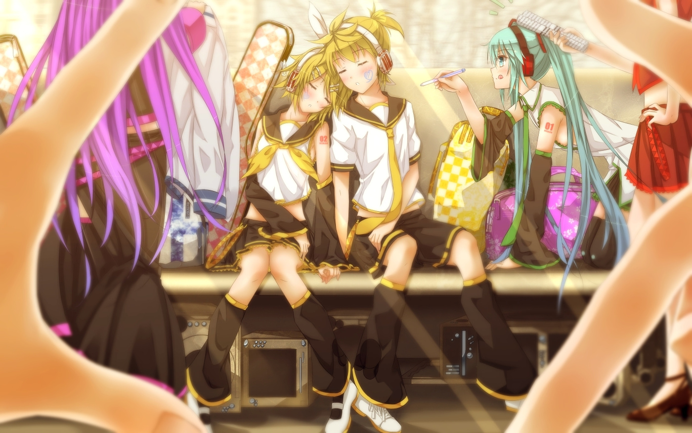 http://images5.fanpop.com/image/photos/26400000/Rin-and-Len-and-the-others-rin-and-len-kagamine-26421504-1400-875.png