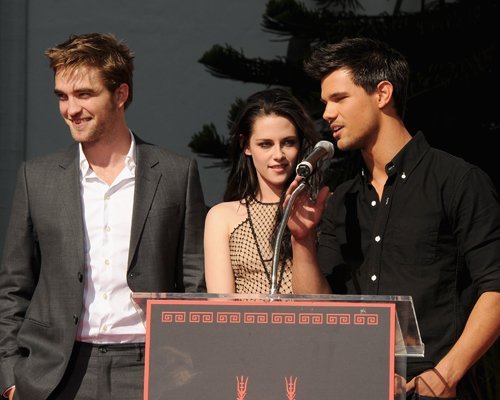 "Twilight" Walk of Fame ceremony (November 3).