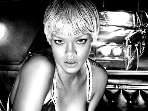 Lovely Rihanna Wallpaper 