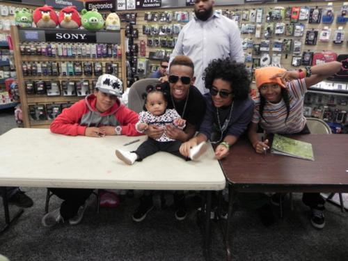  MB with a cute Baby... again :)