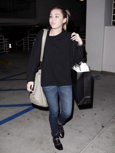 Miley Cyrus - Shopping at Barneys New York in Beverly Hills [1st November] 