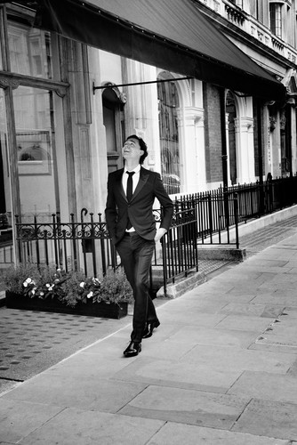  Tom Hiddleston par David Titlow for Esquire UK December 2011