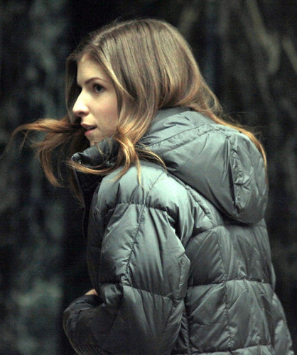  Anna Kendrick On The Set Of 'The Company wewe Keep'