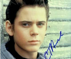  Autographed C. Thomas Howell 사진