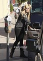 Elle Fanning leaving a Hair Salon in West Hollywood, Nov 7 - elle-fanning photo