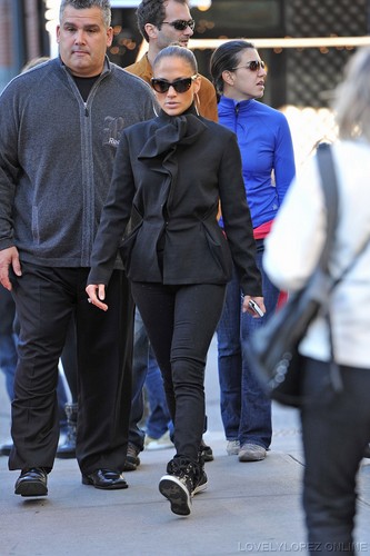  JENNIFER LOPEZ OUT AND ABOUT IN NY CITY