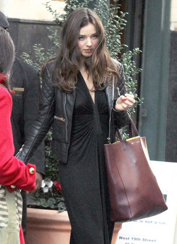 Miranda Kerr - Out and About in NYC