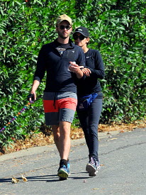  Nikki and Paul jogging in Los Angeles