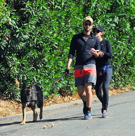 Nikki and Paul jogging in Los Angeles