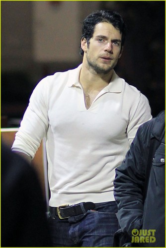  Henry Cavill: Back to Canada for 'Man of Steel'