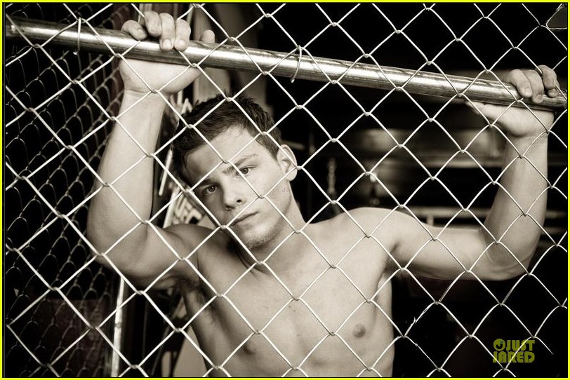 Hottest Actors Photo: Jonathan Lipnicki: Shirtless Photo Shoot! 