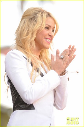  Shakira: Hollywood Walk of Fame Ceremony!