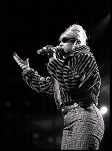 mary j blige performing 1996