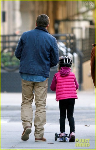  Jake Gyllenhaal Spends the dia with Niece Ramona