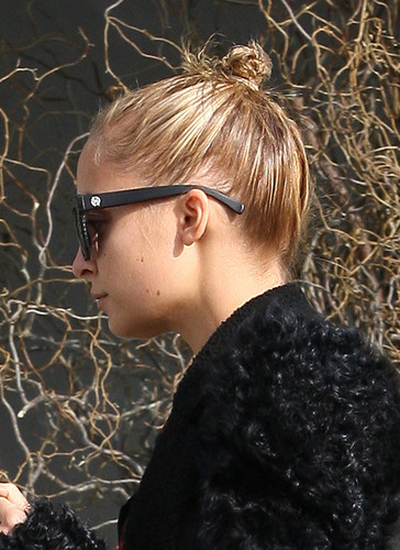  November 14 - At the Andy LeCompte Salon in West Hollywood