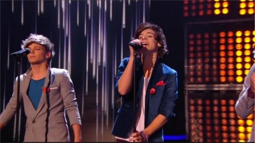  One Direction on 'The X Factor'! ♥