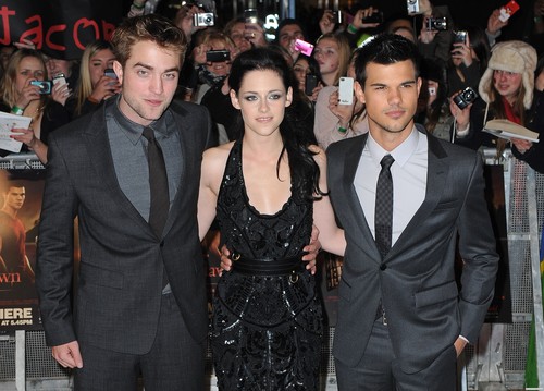  'The Twilight Saga: Breaking Dawn Part 1' 런던 Premiere - November 16, 2011. [New Photos]