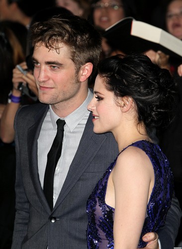  "The Twilight Saga: Breaking Dawn Part 1" Los Angeles Premiere - November 14, 2011. [New Photos]