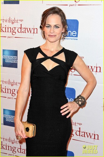  Ashley Greene: 'Breaking Dawn' Canada Premiere!