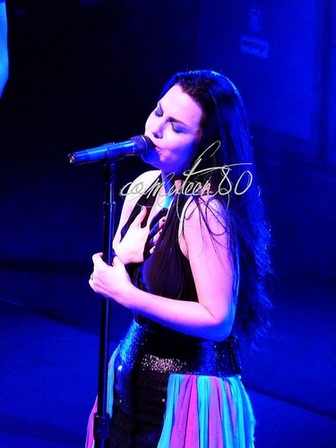 এভানেসেন্স Live 2011