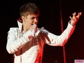 Justin performing @ AMA'S - justin-bieber photo