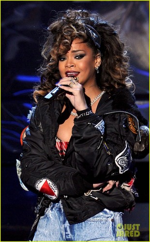  Rihanna: 'We Found Love' on 'X Factor'