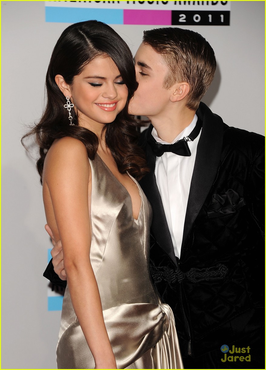 Selena Gomez And Justin Bieber American Music Awards 2011 Selena Gomez