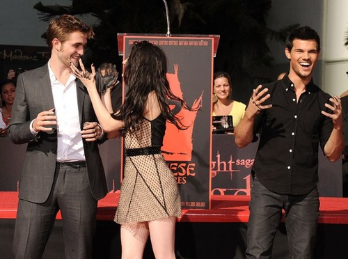  Twilight Stars' at the hand print ceremony in Hollywood "3RD NOV 2011"