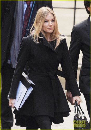  Sienna Miller Gives Evidence to Leveson Inquiry