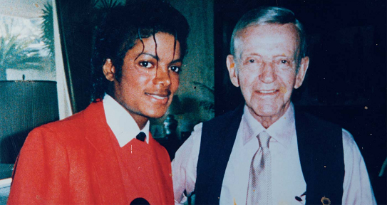 Michael Jackson and Fred Astaire UNSIGNED photo K9479 The Tonight Show