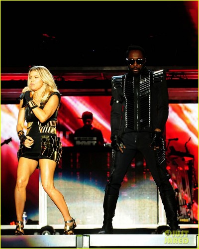  Fergie: Black Eyed Peas Farewell Concert!