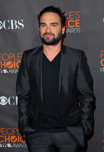  Johnny Galecki @ People's Choice Awards 2010 - Arrivals