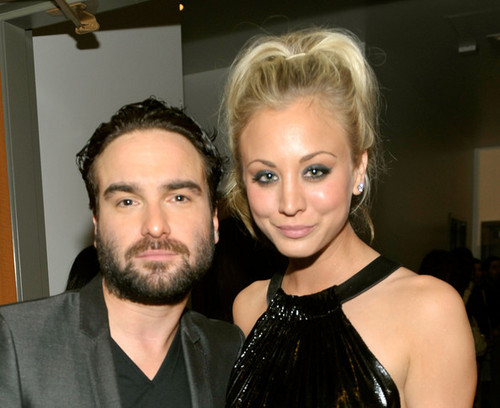 Johnny Galecki and Kaley Cuoco @ People's Choice Awards 2010 - Inside