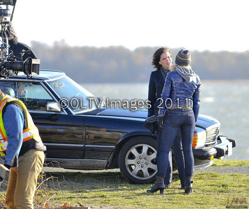 Lana Parrilla/Regina Mills On Set [November 14, 2011]