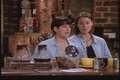 friends - 1x01 - Pilot screencap