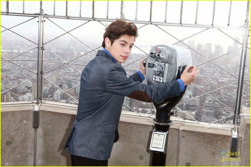 Jake T. Austin: Sky High at Empire State!