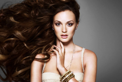     Leighton Meester @ Beauty Book for Brain Cancer.