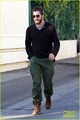Jake Gyllenhaal: Saturday Stroll with a Friend - jake-gyllenhaal photo