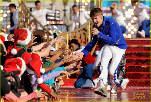  Justin Bieber Rocks Disney World