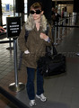  Departing LA at LAX airport (December 4th 2011) - natalie-portman photo
