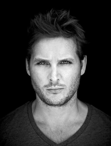 Peter Facinelli's photoshoot by Tommy Garcia for Defy Magazine