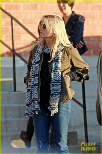  Reese Witherspoon: день Out with Dad!