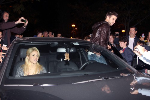 shakira and piqué car big picture