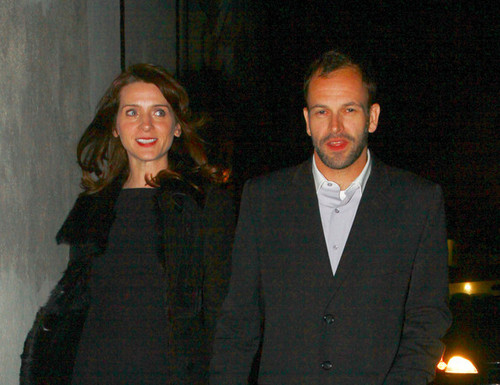  Jonny Lee Miller, attends an after party at Boulevard 3 with his wife Michelle Hicks 8th Dec 2011