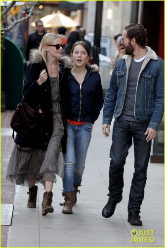 Kate Bosworth Shops with Michael Polish's Daughter