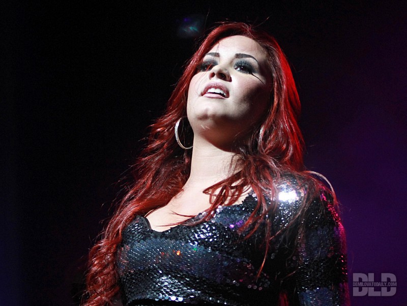 Demi Lovato Concert in Puerto Rico (December 16, 2011) - demi-lovato photo