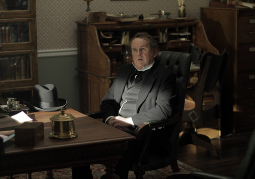  Thomas Durant (Colm Meaney) in Episode 7