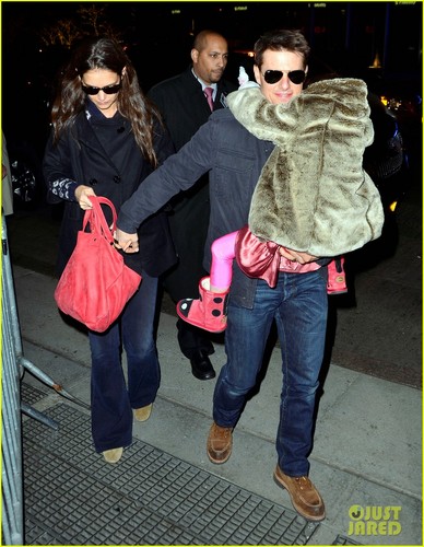  Tom Cruise & Katie Holmes: Natale Spectacular with Suri!